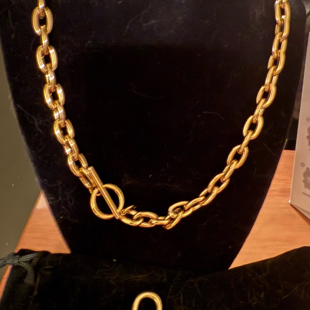 Louis Vuitton Gold Padlock and Key 310 w Unbranded Chain - Picture 3 of 7